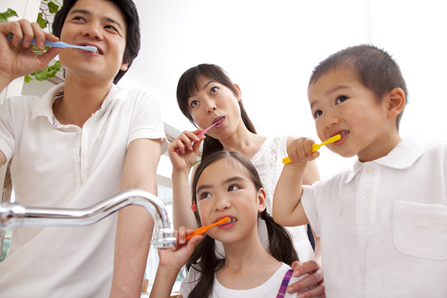 わが子の虫歯の原因……、実はご家族にあります